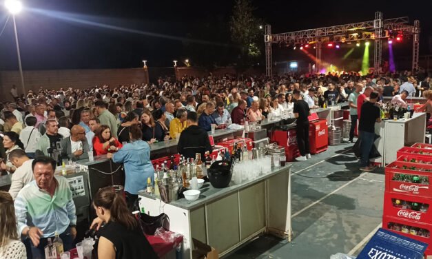 La ‘Party 70, 80, 90’ de San Juan reúne a 1.500 personas