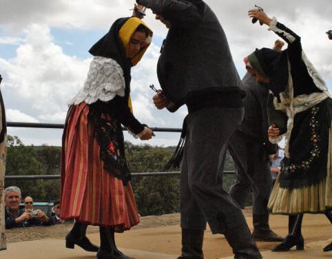 Los bailes tradicionales de Huelva se citan este sábado en Zalamea