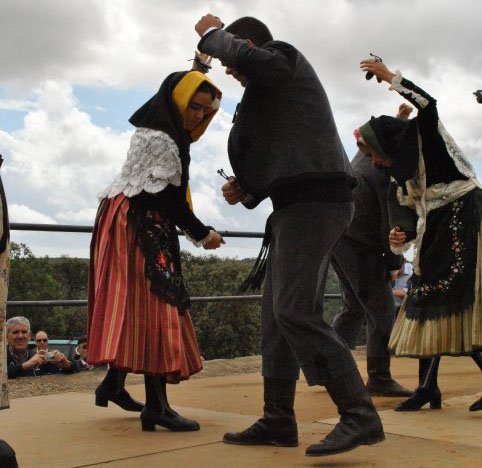 Los bailes tradicionales de Huelva se citan este sábado en Zalamea