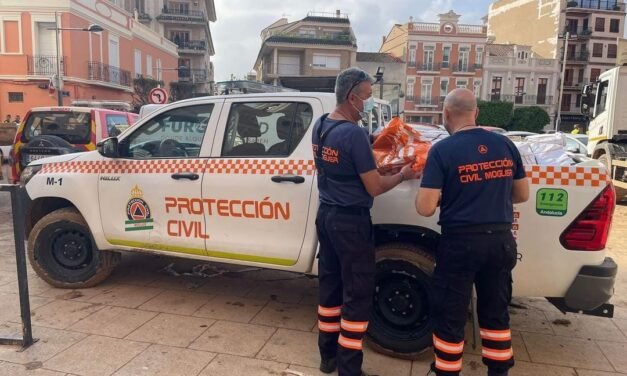 Voluntarios de Moguer acuden a Valencia a ayudar en la zona afectada por la DANA