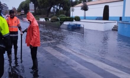 El 112 pide extremar la prudencia en Huelva ante el aviso naranja por lluvias y tormentas eléctricas