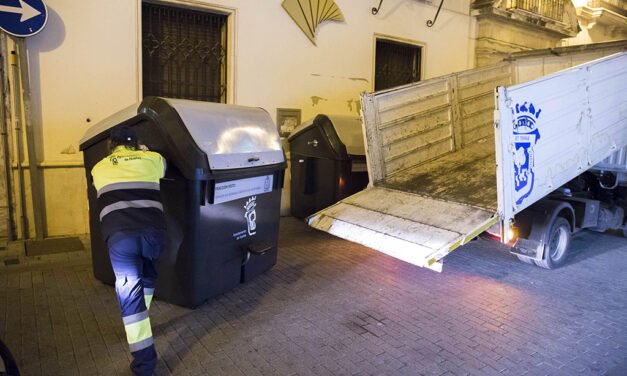 El Ayuntamiento retira 367 kilos de basura por onubense al año