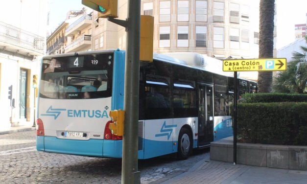 El comité de Emtusa condena una agresión a un conductor de autobús