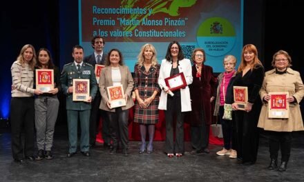 La UHU recibe el Premio Martín Alonso Pinzón a los Valores Constitucionales