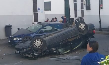 Accidente frente al cuartel de la Guardia Civil de Cortegana