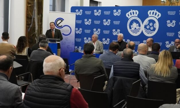 El CESpH presenta sendos informes sobre formación y trabajo en Huelva y la vertebración del ferrocarril