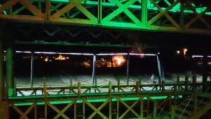 incendio junto al muelles de la compañia Rio Tinto