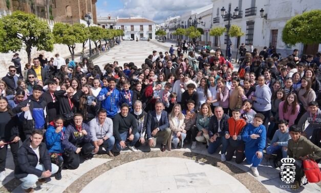 Unos 250 jóvenes descubren la estrecha relación entre Moguer y América