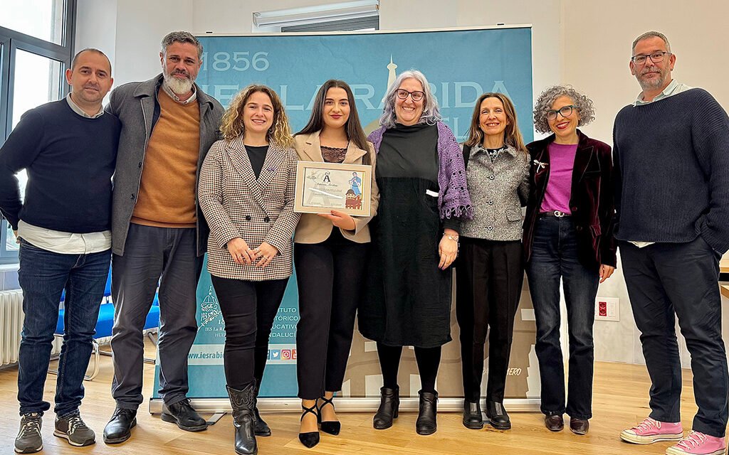 Consolación Haldón recibe el ‘Antonia Arrobas’ a la alumna más destacada de la provincia