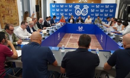 El Materno-Infantil de Huelva llega a la Comisión de Infraestructuras de mano de la consejera de Salud