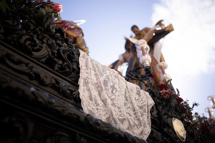 Descendimiento sublime por las calles de Huelva