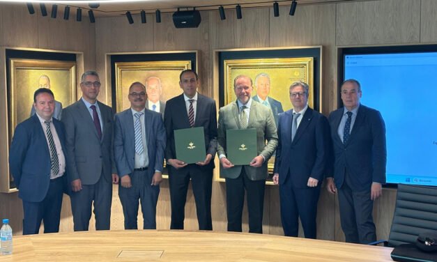 Caja Rural del Sur facilita los servicios financieros a la comunidad marroquí