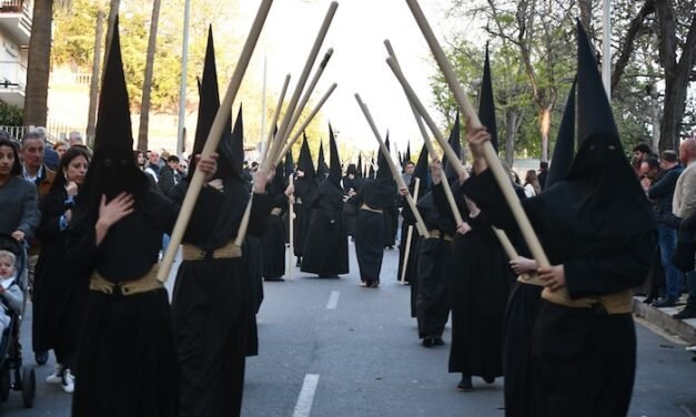 Estudiantes luce nuevo techo de palio