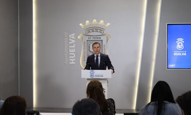 El Ayuntamiento presenta una ordenanza de veladores que «garantiza seguridad jurídica a vecinos y hosteleros»