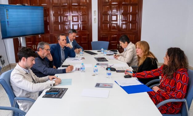 Paco Muñoz, Ana Gil, Ana Virginia Gutiérrez, Carmen Rodríguez, Ricardo Ubric y Josué Correa, Premios Huelva de Periodismo 2024