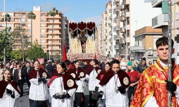 La Fe tiñe las calles de Burdeos