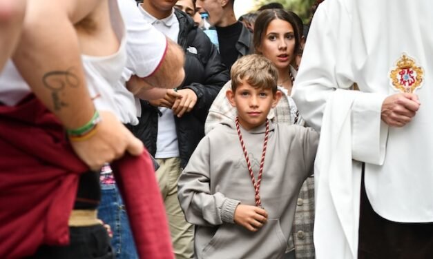 El prendimiento pone el colofón a una jornada solemne