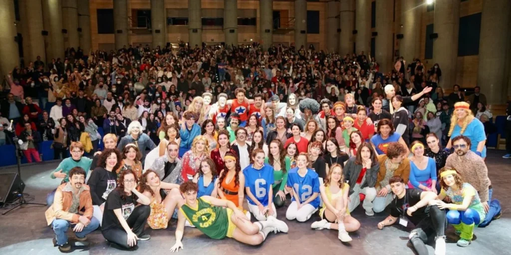 ‘Las flores no arden’, el nuevo musical del IES Pintor Pedro Gómez