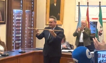 Lozano se convierte en alcalde en un pleno tenso y lleno de reproches