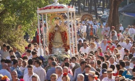 Un desfile inicia este viernes la Romería de Montemayor en Moguer