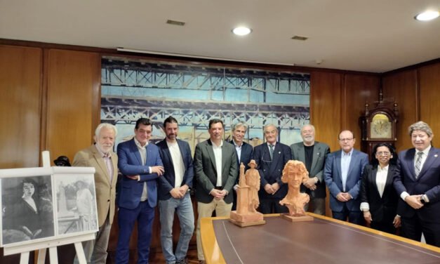 Monumento a Mrs. Whitney, otra vinculación americana