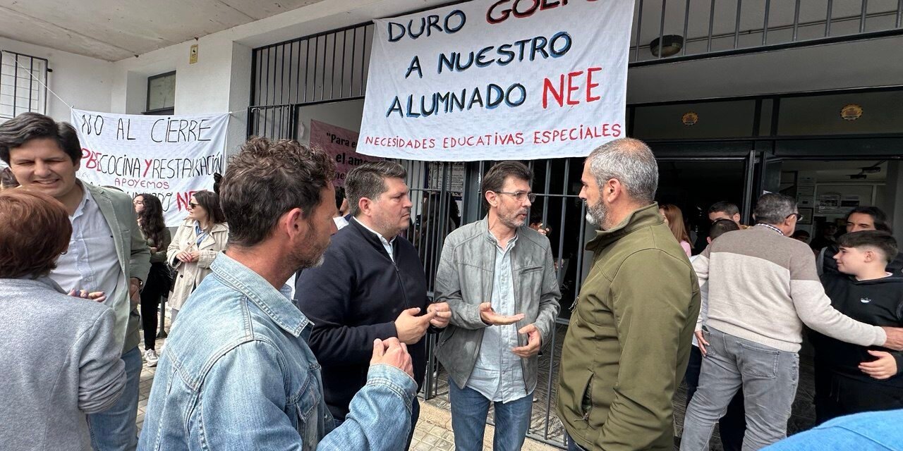 Toti atribuye el mantenimiento del ciclo de cocina en Zalamea a la «presión social y política»