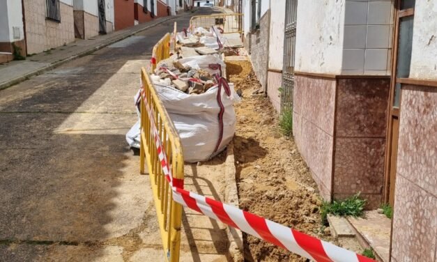Vecinos de Zalamea exigen soluciones a las «continuas averías e inundaciones»