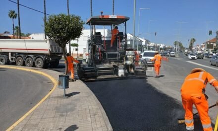 Diputación mejora el asfaltado de la carretera entre Lepe y El Terrón antes de ‘La Bella’