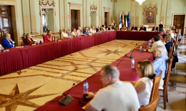 Huelva se une para erradicar la violencia hacia los mayores