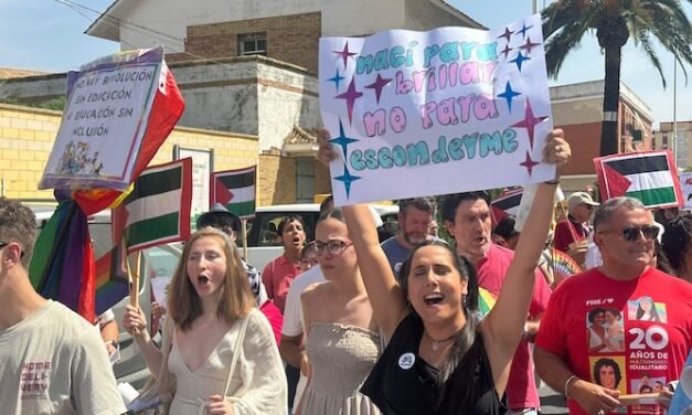 El Orgullo de la Paz recorre las calles de Huelva