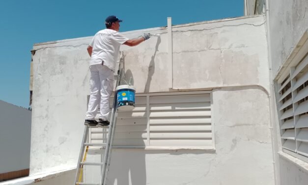 El Ayuntamiento adelanta el dispositivo de puesta a punto en 26 colegios de la ciudad