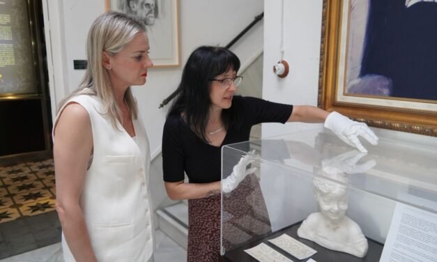 La Pieza del Mes de la casa-museo muestra un emotivo regalo de Juan Ramón a Zenobia