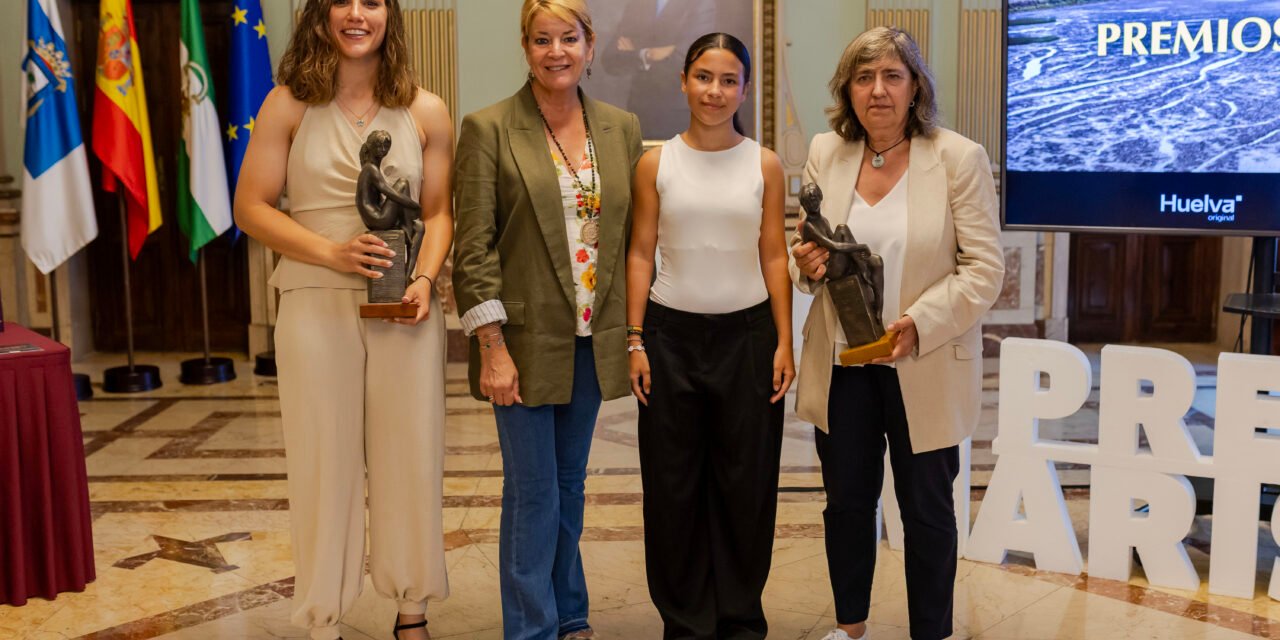 Remedios Malvárez y Sara Serrat reciben el Premio Marismas ‘Mujeres por la Igualdad’