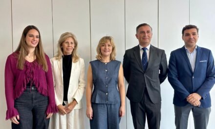 Acuerdo para mejorar las condiciones habitacionales de los temporeros en Moguer, Palos y Lucena