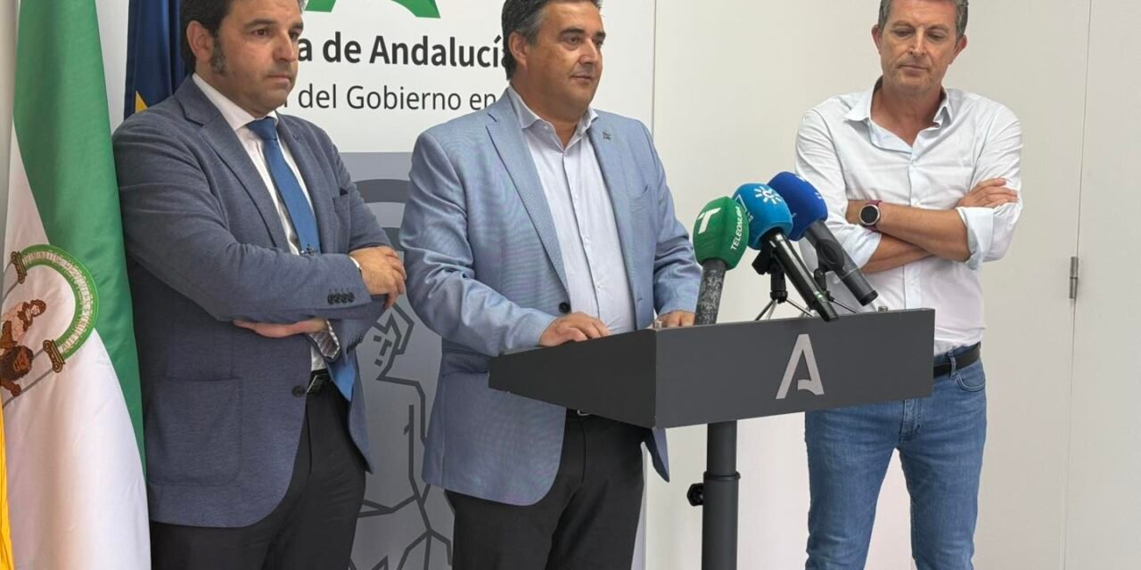 La Junta actúa en caminos forestales de Nerva y La Granada