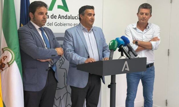 La Junta actúa en caminos forestales de Nerva y La Granada