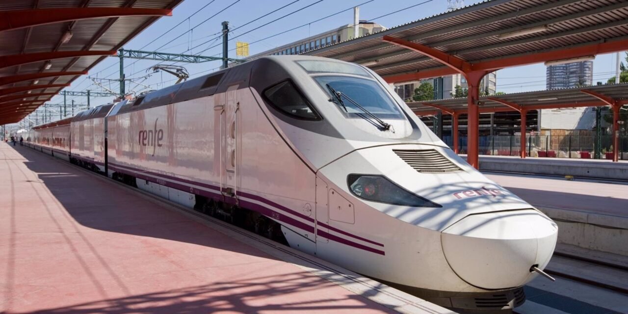 Un Alvia Huelva-Madrid queda parado hora y media por otra «incidencia técnica»