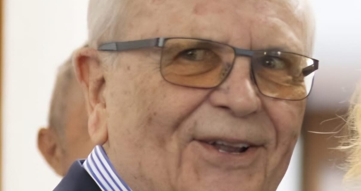 ‘Después de todo, la luz’, el nuevo libro de Manuel García Villalba