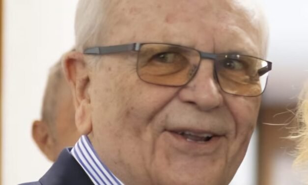 ‘Después de todo, la luz’, el nuevo libro de Manuel García Villalba