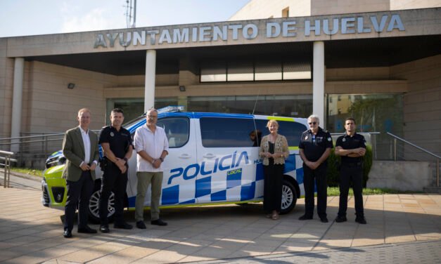 La Policía Local adquiere una furgoneta de nueve plazas