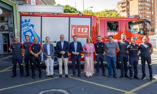 El Parque de Bomberos de Huelva adquiere un vehículo para zonas agrestes y cabezos
