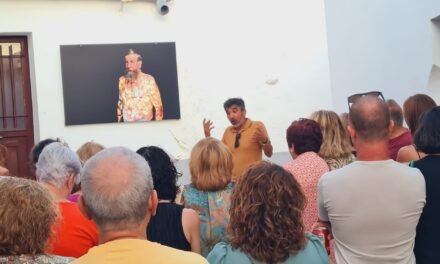 Berrocal se reviste de arte en homenaje a los artistas del puente azul