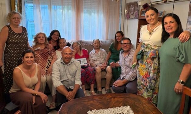 Emigrantes rinde homenaje a Chari Gil y Salvador Fernández