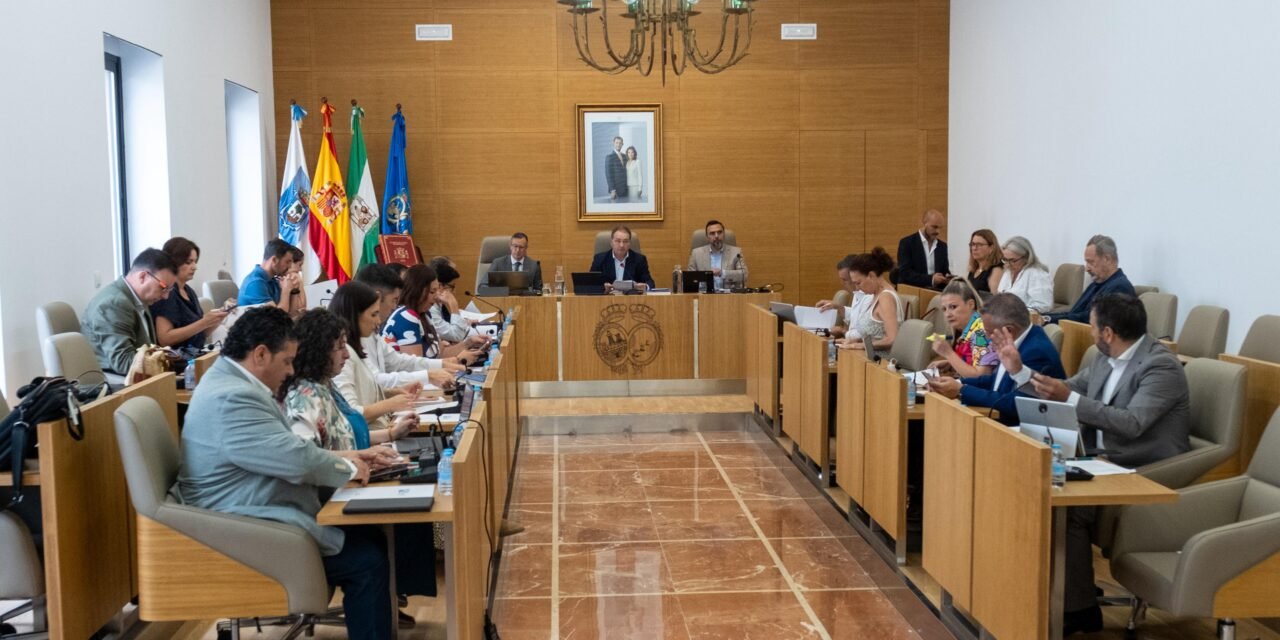 La Diputación aprueba una inversión «histórica» de 14 millones en las carreteras onubenses