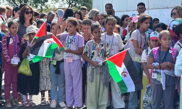 Un centenar de menores saharauis llegan a Huelva para pasar unas ‘Vacaciones en Paz’