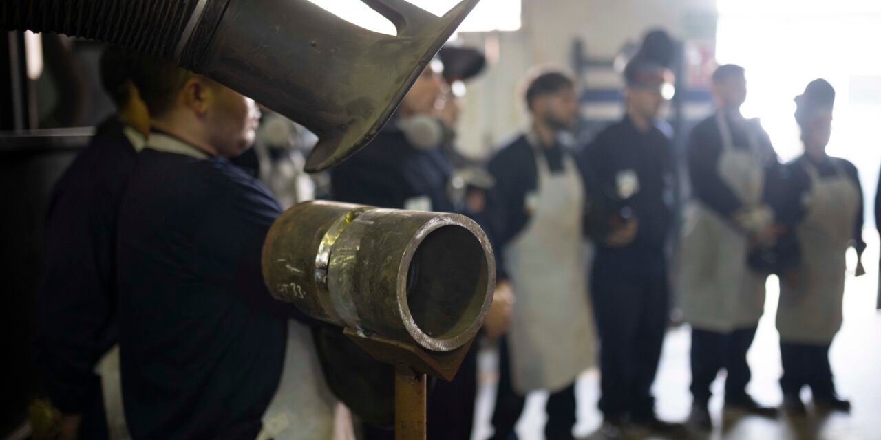 El Ayuntamiento ofrece cursos gratuitos de montaje industrial, operaciones en planta química y soldadura