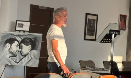 El arte y el compromiso social se dan la mano en una exposición de Miguel Ángel Pérez Delgado