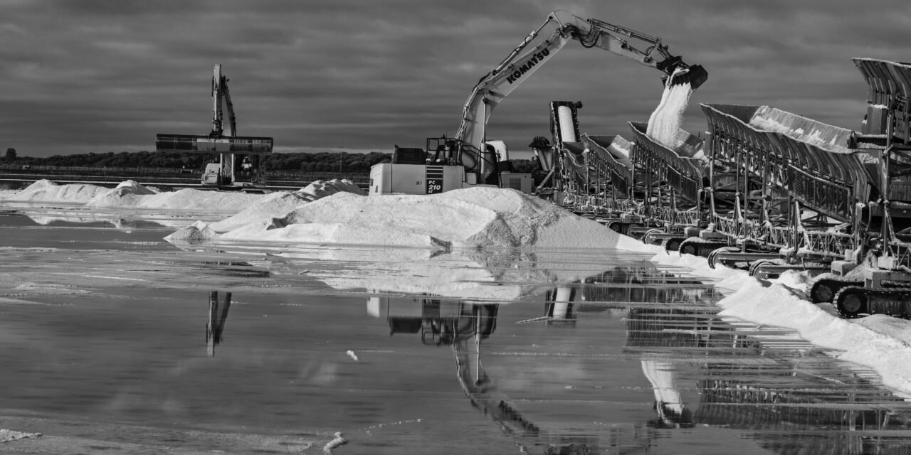 Una exposición de Germán Rodríguez abre la temporada cultural del 1900