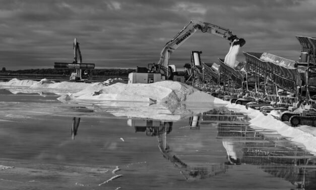 Una exposición de Germán Rodríguez abre la temporada cultural del 1900