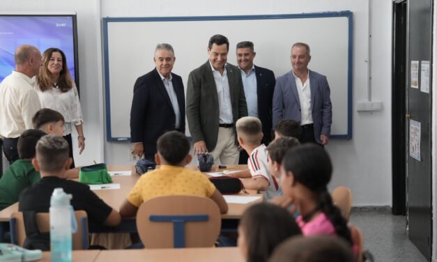 Moreno anuncia una inversión de 85 millones para mejorar la climatización de colegios e institutos